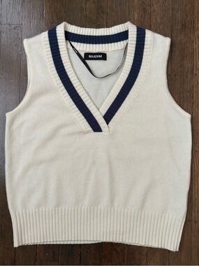 NAADAM 100% Cashmere Cream & Blue Stripe Sweater Vest Women’s XS Classic Preppy